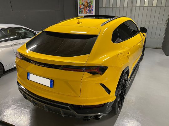 LAMBORGHINI URUS (11-2)