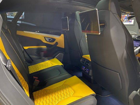 LAMBORGHINI URUS (5)